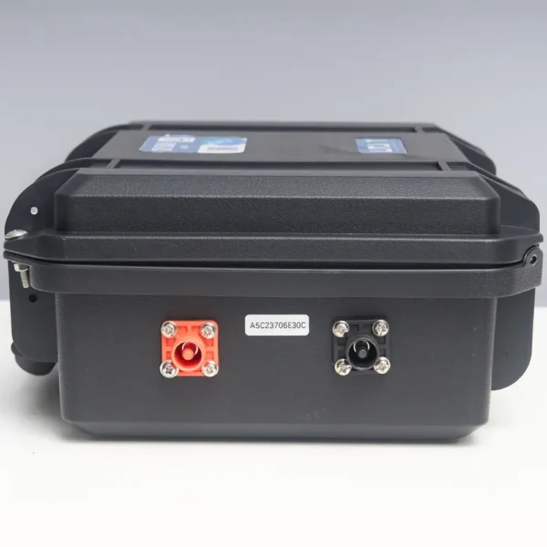 Литиевый аккумулятор тяговый LITJET SMART LiFePO4 12V 50Ah 640Wh in strong case вид сбоку