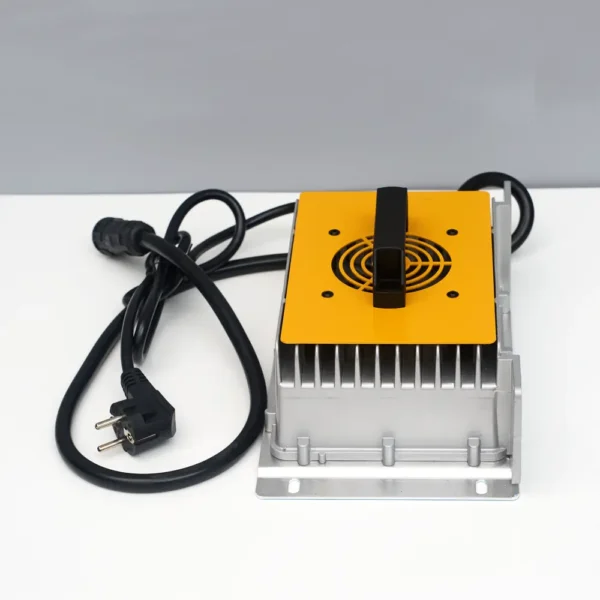 Зарядное устройство однофазное 48В 30А IP67 корпус
