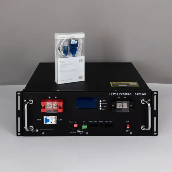 Литиевый аккумулятор тяговый LITOMAX LiFePO4 51,2V 100Ah вид спереди