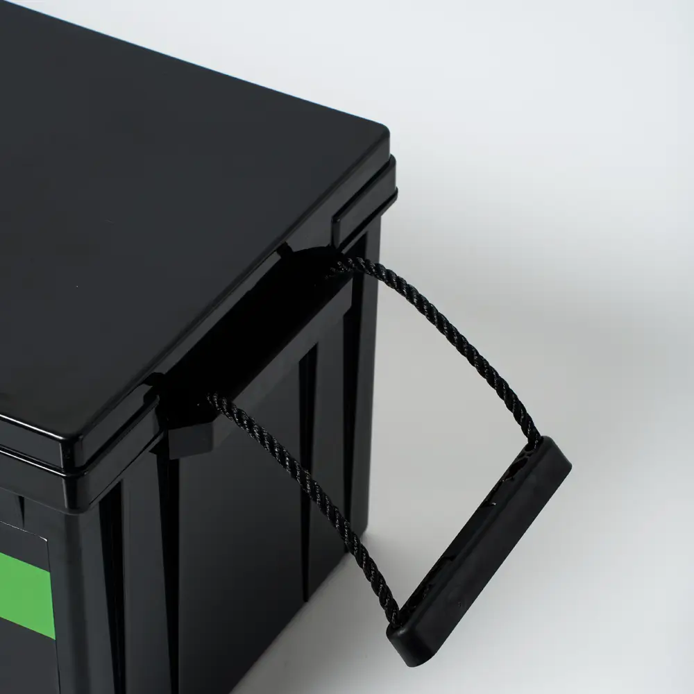 Литиевый аккумулятор тяговый ЛИТДЖЕТ GREEN LiFePO4 24V 200Ah 5120Wh BT IP67 BMS 150A 4 Литиевый аккумулятор тяговый ЛИТДЖЕТ GREEN LiFePO4 24V 200Ah 5120Wh BT IP67 BMS фото ручки