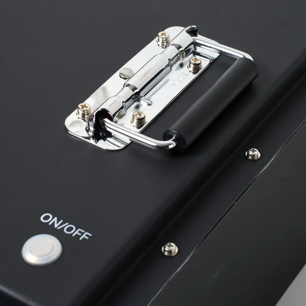 Литиевый аккумулятор тяговый ЛИТДЖЕТ GREEN LiFePO4 36V 150Ah 5760Wh BT IP67 BMS 150A 14 Литиевый аккумулятор тяговый ЛИТДЖЕТ GREEN LiFePO4 36V 150Ah 5760Wh BT IP67 BMS 150A ручка